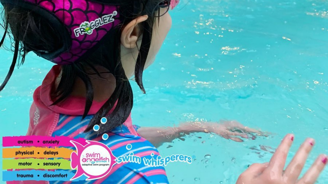 Swimmer at Swim Angelfish swim lessons wearing Frogglez pink mermaid swim goggles. Adaptive swim lessons for kids with sensory issues. Best goggles for autism. Comfortable goggles that don't pull hair.